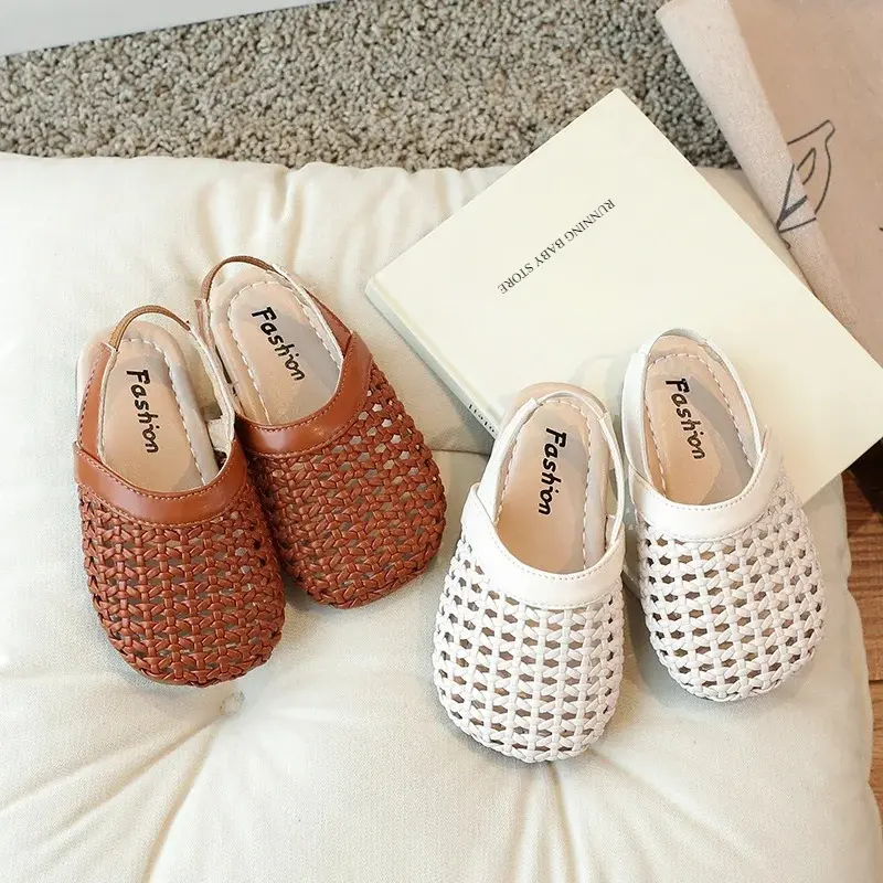 Children Sandals Hollow Closed Toe Girls Shoes Slides Soft Sole Breathable Princess Beach Sandals Kids Flats Roman Shoes I05204