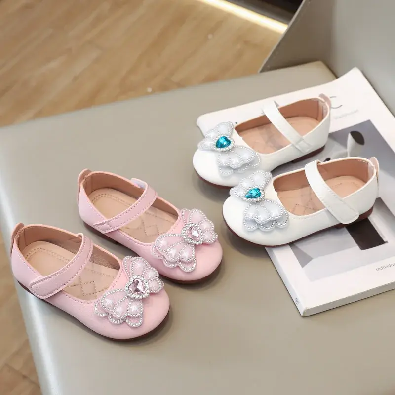 Toddlers Girls Leather Shoes Princess Sweet Kids Casual Flats for Wedding Party Rhinestone Butterfly Crystal Heart Fashion Shoes