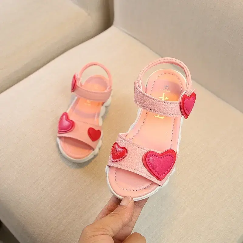 Lovely Heart Shape Children Sandals for Girls 2025 Summer Open Toe Sandals Kids Girls New Arrival Baby Girl Beach Shoes I03123