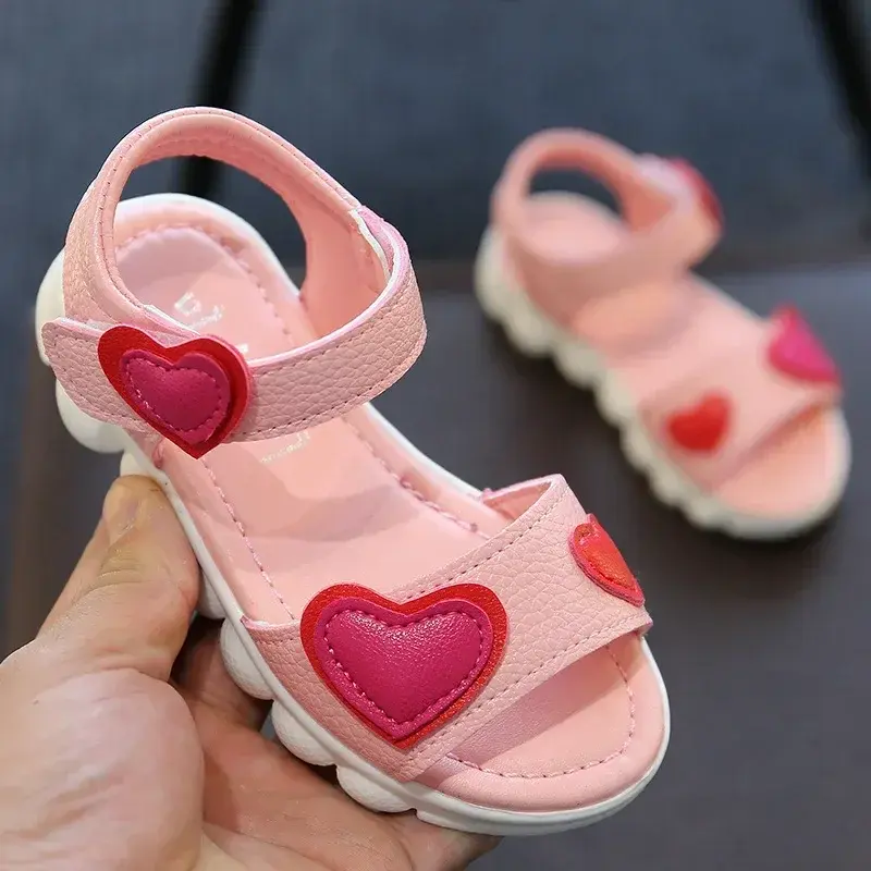 Lovely Heart Shape Children Sandals for Girls 2025 Summer Open Toe Sandals Kids Girls New Arrival Baby Girl Beach Shoes I03123