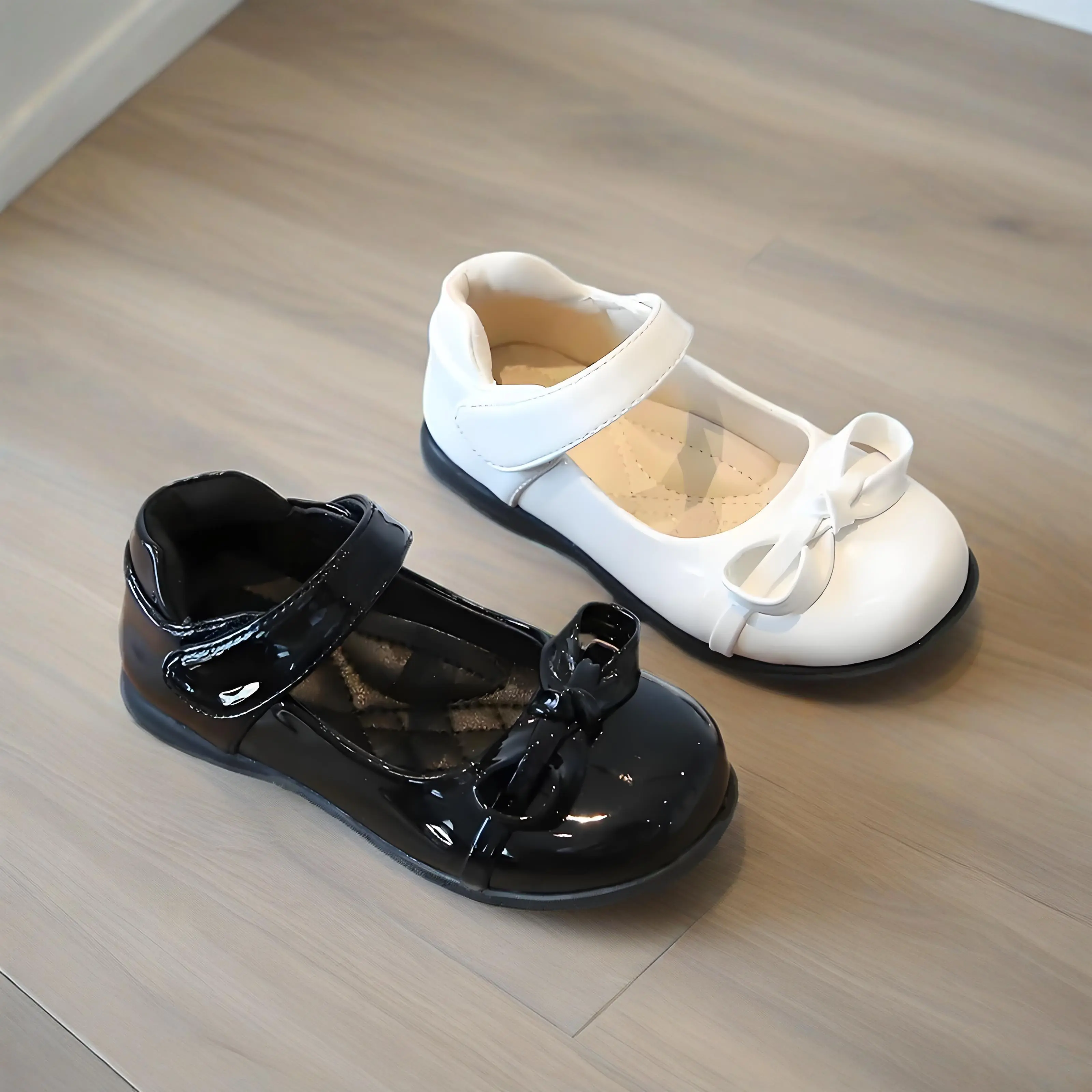 Simple bow embellished brightly upper black leather shoes for Girls Classic Formal Black Dress Shoes New Kids White Shoes I07134