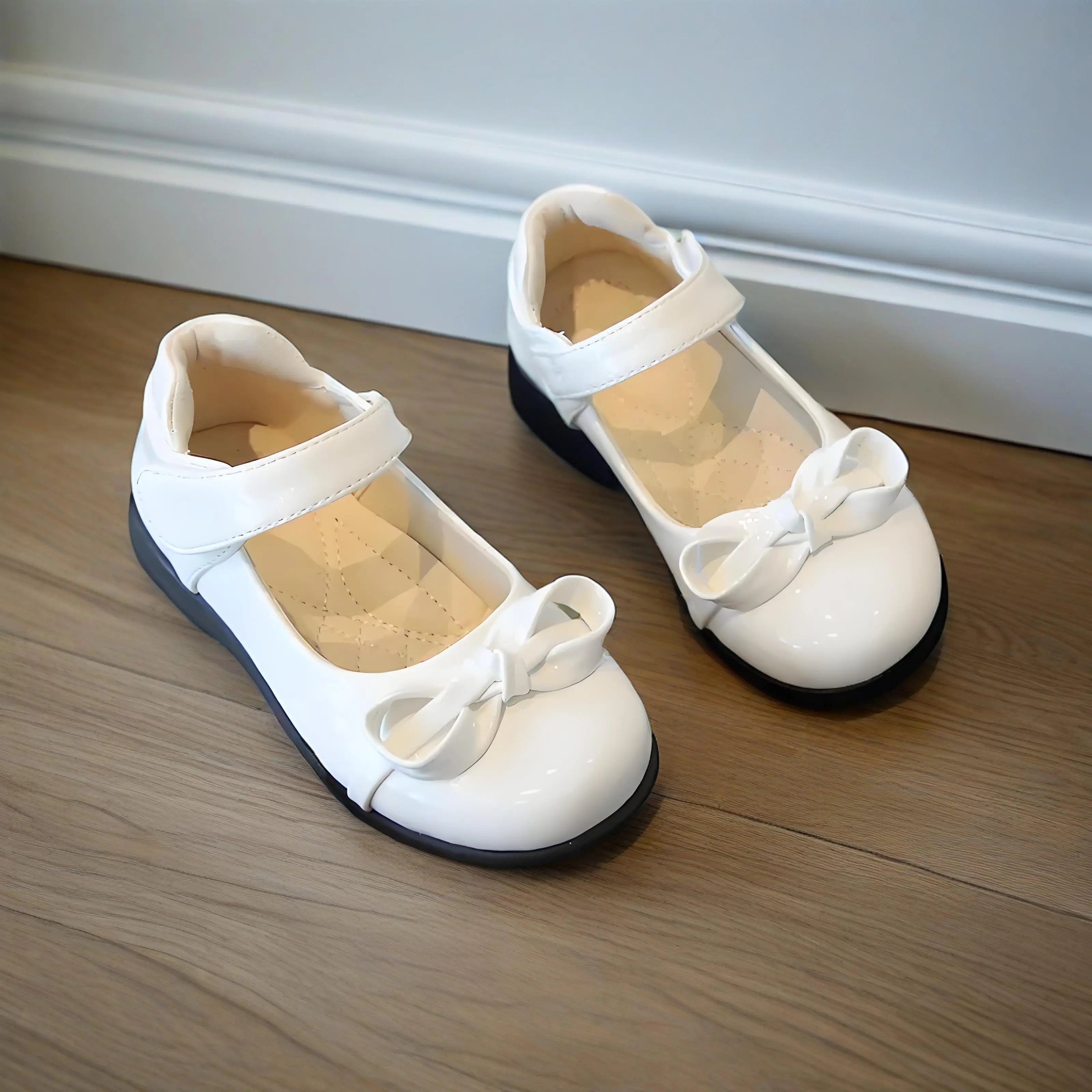 Simple bow embellished brightly upper black leather shoes for Girls Classic Formal Black Dress Shoes New Kids White Shoes I07134