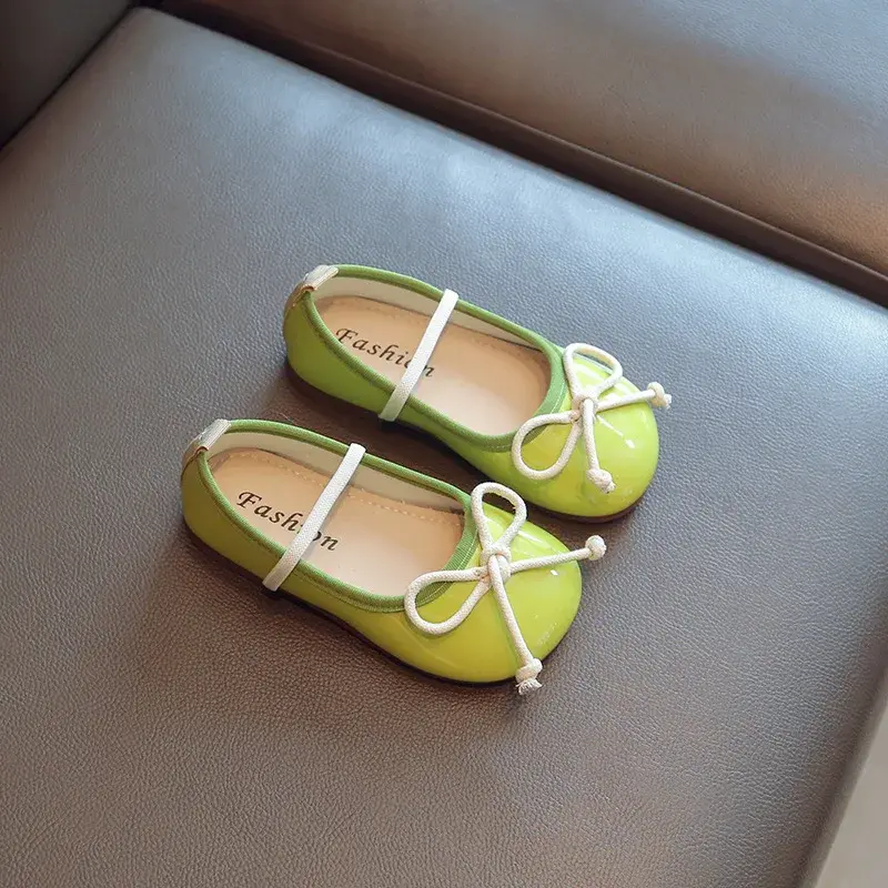 Smooth and Brightly Patent Leather Shoes for Kids Girls Simple Bow-tie Mary Janes Shoes Flats Kawaii Slip on Shoes Girl F07193