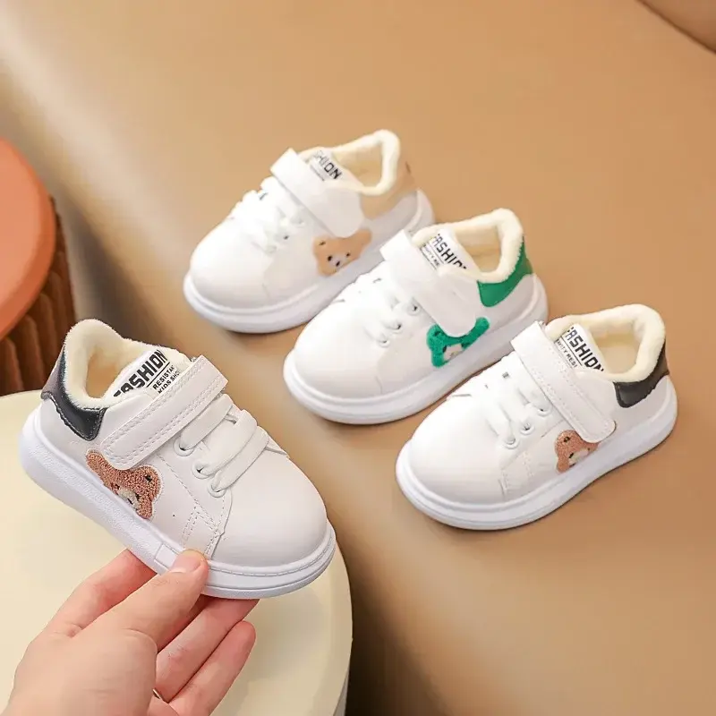 2024 Children Flats Shoes for Winter All-match Velvet Kids Sneakers Cute Cartoon Bear Boys Girls White tenis Shoes Child G10231