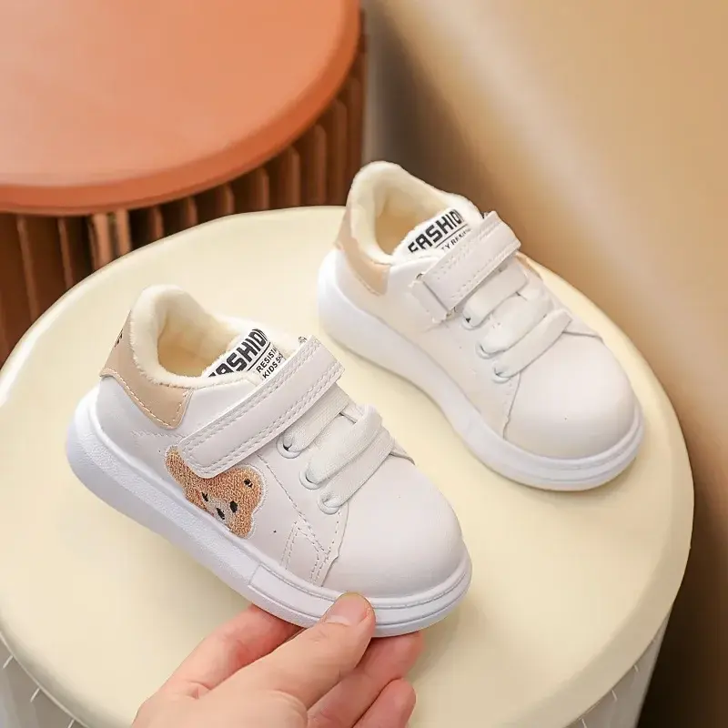 2024 Children Flats Shoes for Winter All-match Velvet Kids Sneakers Cute Cartoon Bear Boys Girls White tenis Shoes Child G10231