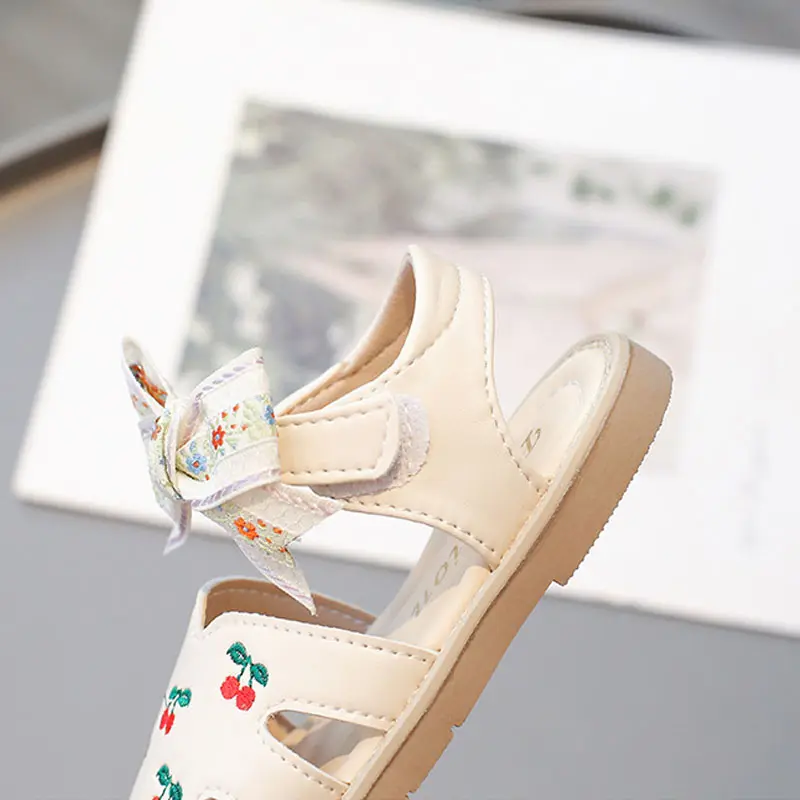 Cherry Print Summer Girls Sandals Hollow Breathable Comfortable Embroidered Bow-tie Soft Bottom Non-slip Children's Shoes H04163