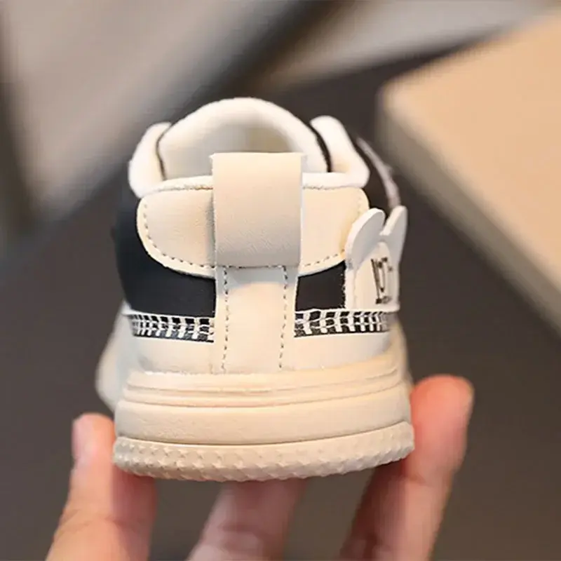 New Lightweight Children Sneakers Pretty Silhouette Girls Running Shoes Pink Black Classic Kids Shoes Boys Training Shoes I02285