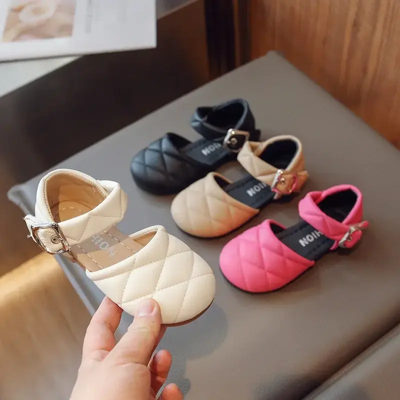 2025 Summer Runway Children Sandals Girls Beach Shoes Pretty Designer Lattice Wedding Kids Close-toed Sandals for Girl I04223
