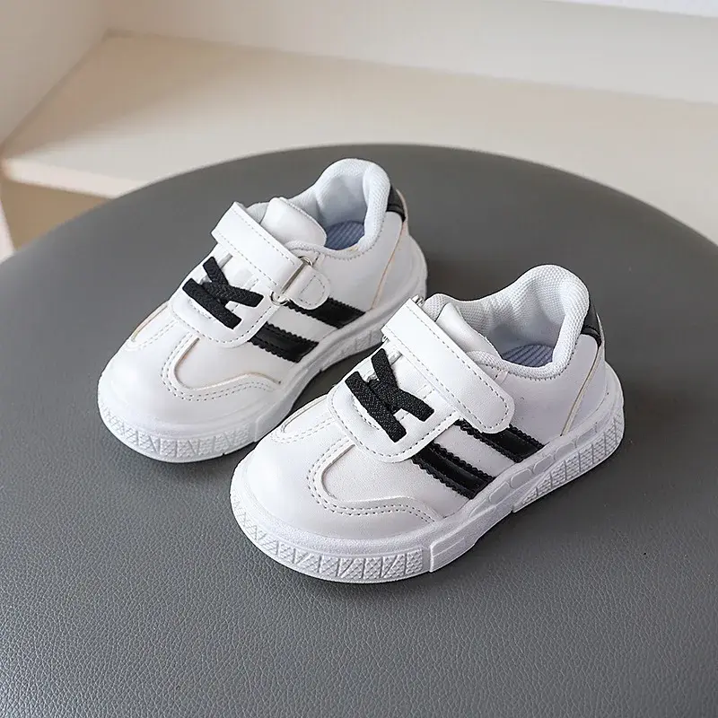 2025 White Casual Shoes Child Lightweight Sneakers Breathable tenis Sports Shoes Girls Kids Boys Skateboarding Shoes Flat I01172
