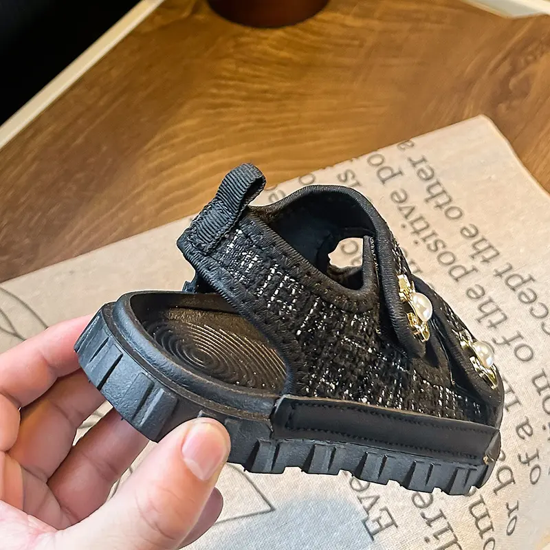 2025 Nice Straw Children Sandals New Arrivals Girls Appliques Metal Decos Sandals for Kids Girl Anti-kick Toe Beach Shoes I03242
