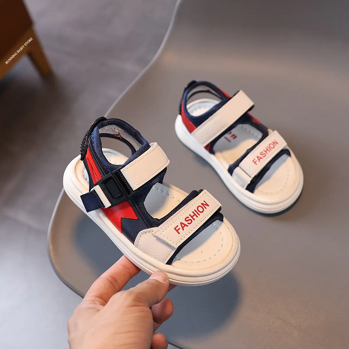 Lightweight Outdoor Sports Sandals Wear-resistant Boy Beach Shoes Non-Slip Sunnmer Fashion Flats Girls Breathable Sandals I05072