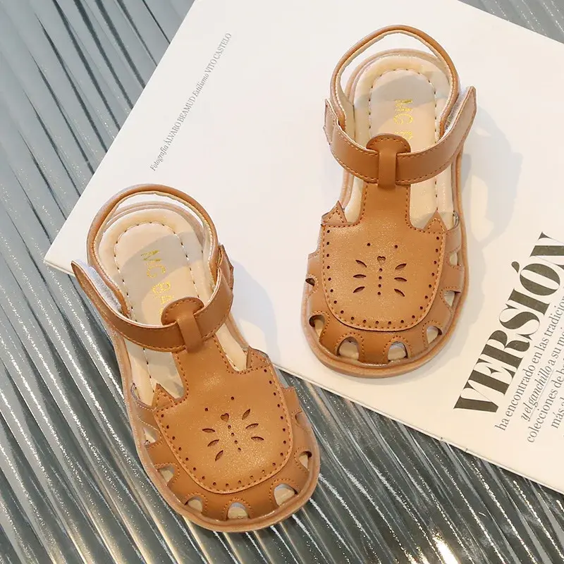 New Kids Sandals Girls Black Beige Brown Hollow Out Shoes for Children Summer Closed Toe Lolita Student Beach Shoes Child H01195