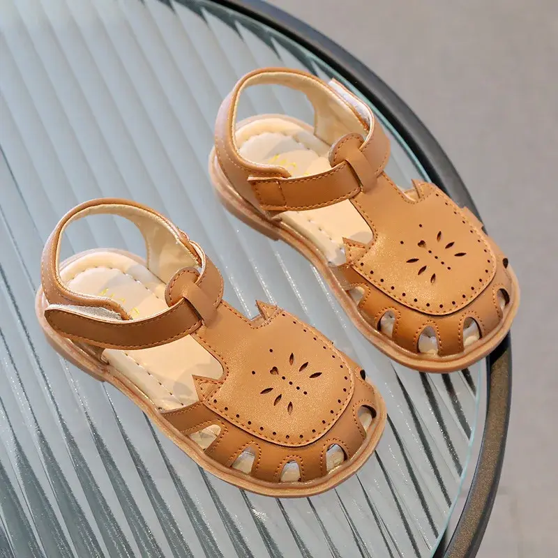 New Kids Sandals Girls Black Beige Brown Hollow Out Shoes for Children Summer Closed Toe Lolita Student Beach Shoes Child H01195