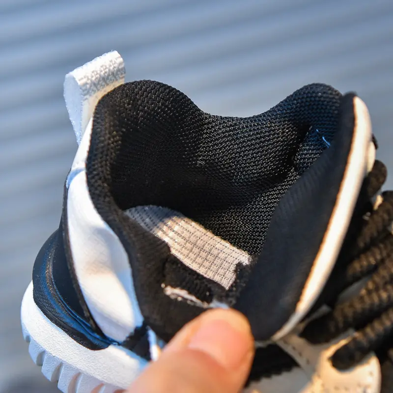 2025 Spring Autumn Children Sports Shoes Girl Comfortable City-friendly Roaming Shoes for Kids Boy Nice Stripes Sneakers H12132