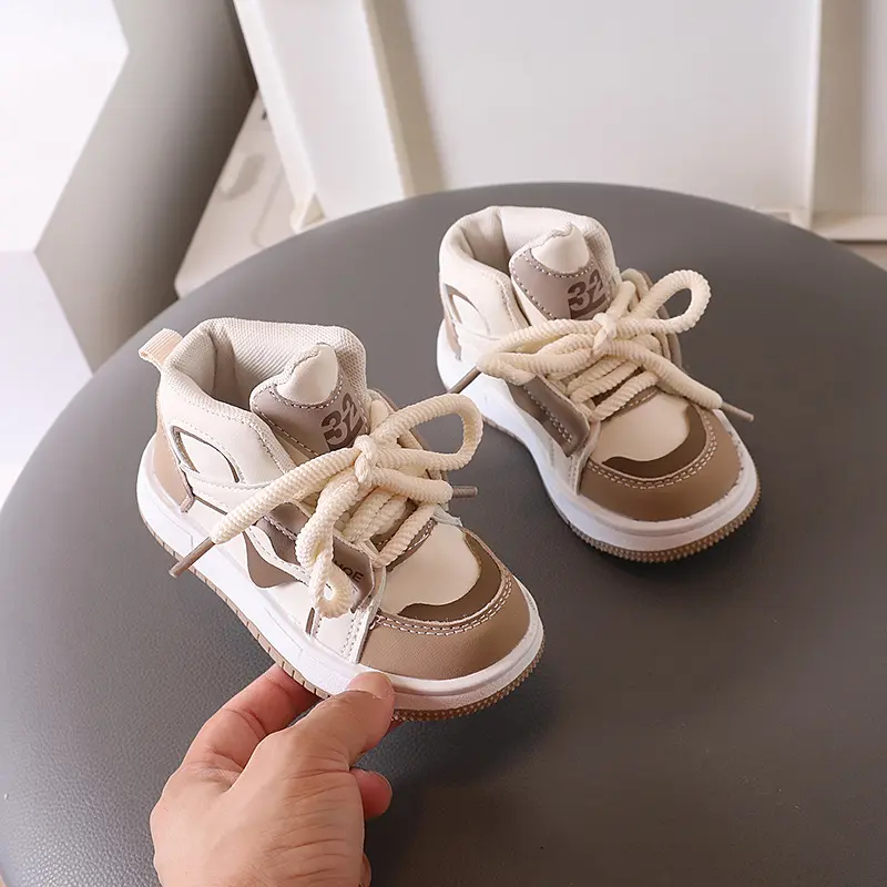 2025 Autumn Outdoor Black Kids Shoes Boy Children Sports Shoes Sneakers for Girls High Top Basketball Shoes Baby Botas I06258