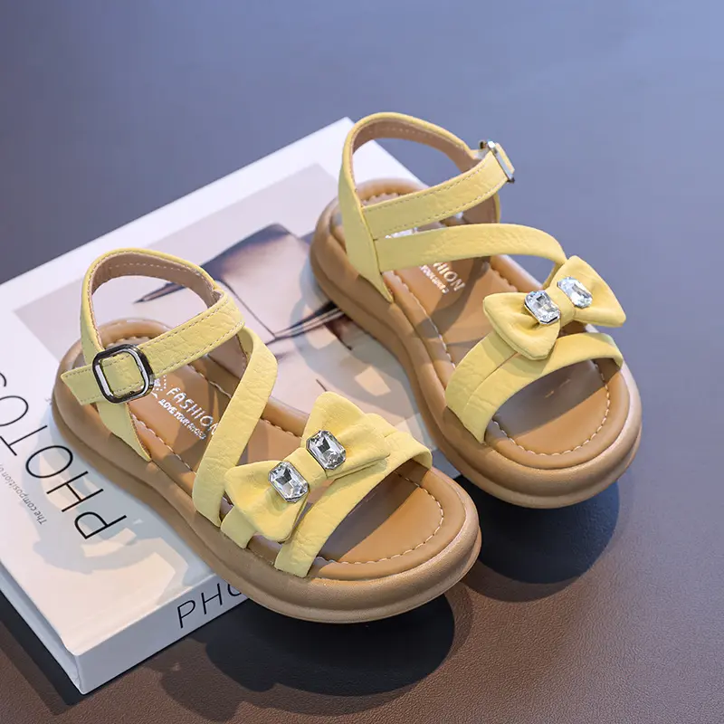 2025 Girls Sandals Kids Soft Soles Casual Princess Shoes Bling Diamond Beach Shoes Bow-tie Girl Roman Sandals with Buckle I06069