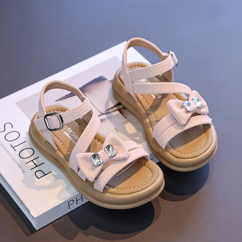 2025 Girls Sandals Kids Soft Soles Casual Princess Shoes Bling Diamond Beach Shoes Bow-tie Girl Roman Sandals with Buckle I06069