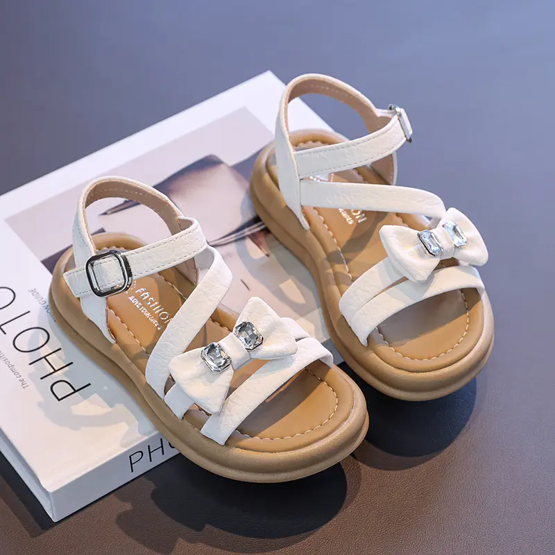 2025 Girls Sandals Kids Soft Soles Casual Princess Shoes Bling Diamond Beach Shoes Bow-tie Girl Roman Sandals with Buckle I06069