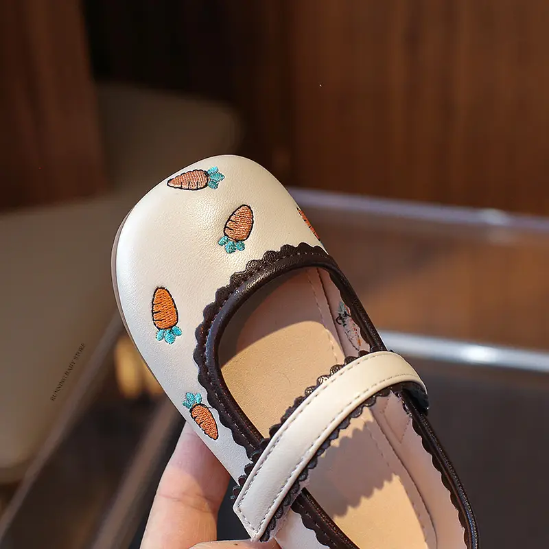 Girl's Flats Open-backed Shoe Soft PU Leather All Over Print Cartoon Radish Pattern Little Girl Shoes Students mary janes I01252
