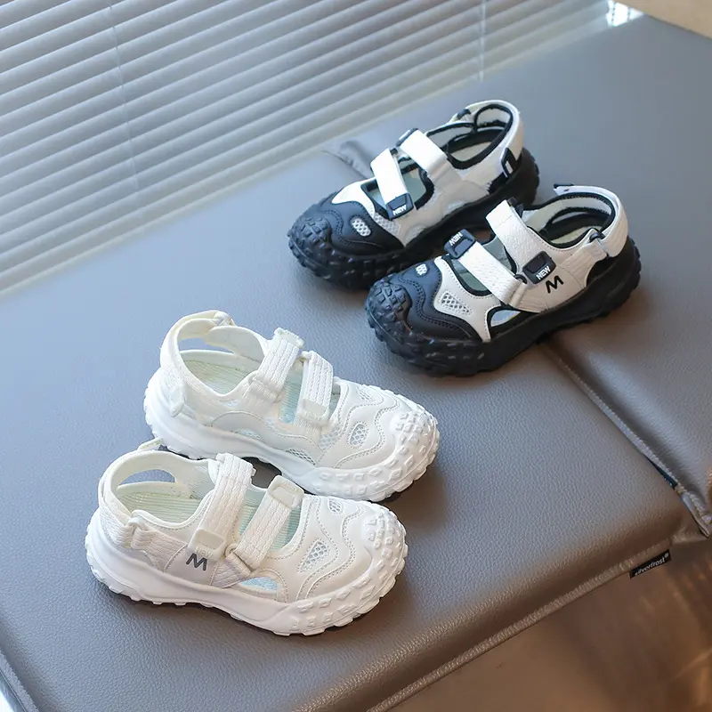 Kids Sports Sandals Sneakers Cover Toe Girl's Boy Hollow Shoes Hook Loop 2025 Summer Children Beach Mesh Shoes Size 26-36 I06264