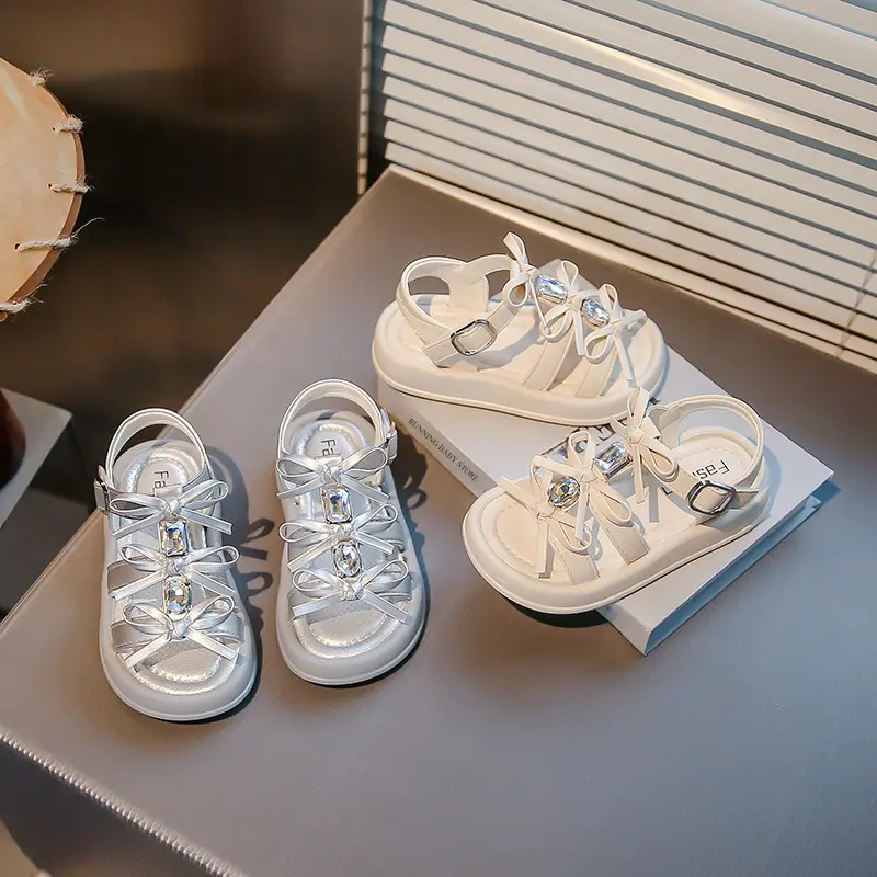 Charming Children's Shoes Girls Sandals Playfulness Sparkling Rhinestone Baby Girl Summer Weeding Party Shoes with Bowtie I04013