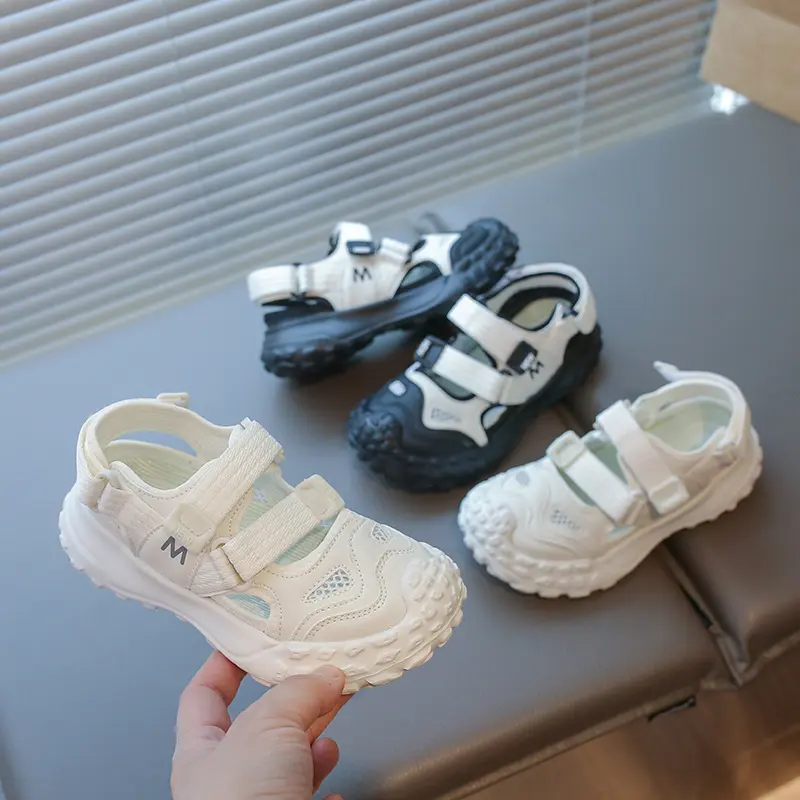 Kids Sports Sandals Sneakers Cover Toe Girl's Boy Hollow Shoes Hook Loop 2025 Summer Children Beach Mesh Shoes Size 26-36 I06264