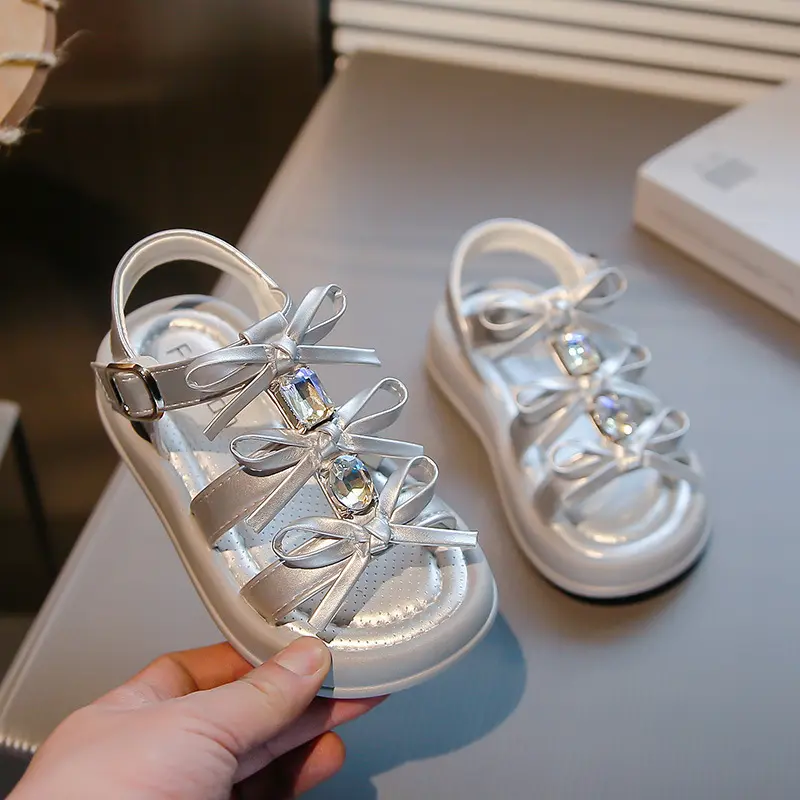 Charming Children's Shoes Girls Sandals Playfulness Sparkling Rhinestone Baby Girl Summer Weeding Party Shoes with Bowtie I04013