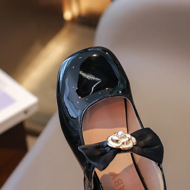 Bow Girls High Heels for Kids Princess Black Leather Shoes Footwear Party Wedding Shoes Beige Appliques Runway Shoes Girl I06274