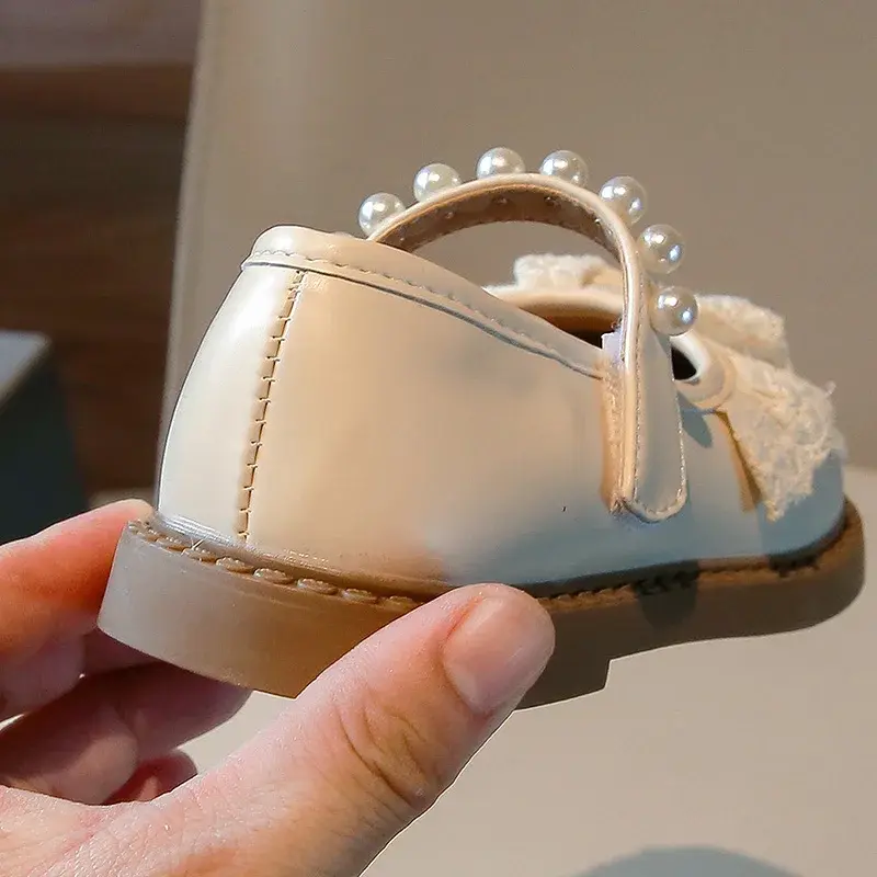 Fashion Soft Sole Student Shoes Girls Nice Lace Ruffles Performance Beaded Artificial Leather Shoes Kids mary janes Shoes H09055