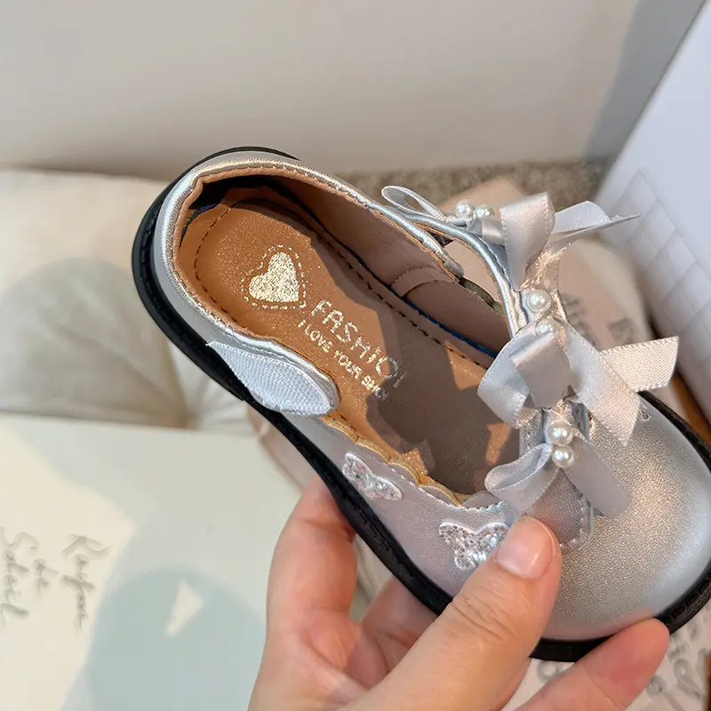 Delicate Butterfly Embellishments Princess Shoes Girl Ribbons Strape Mary-Jane Style Shoes Round Toe Dress Shoes Girls I04161