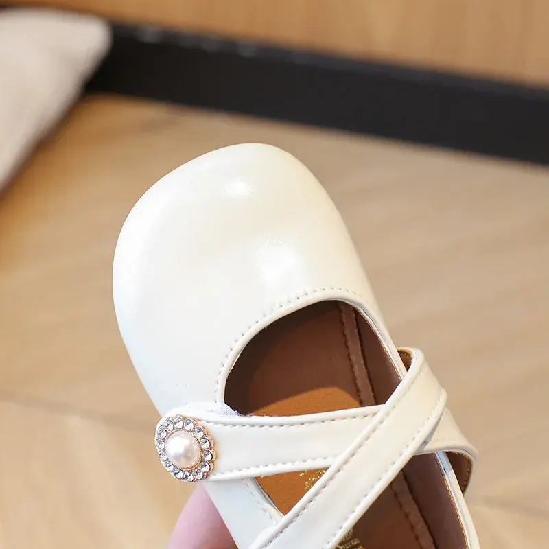 New Girls Leather Shoes Baby Kids Fashion Princess Party Wedding Performance Shoes Soft Solid Color Student Spring Autumn I01255
