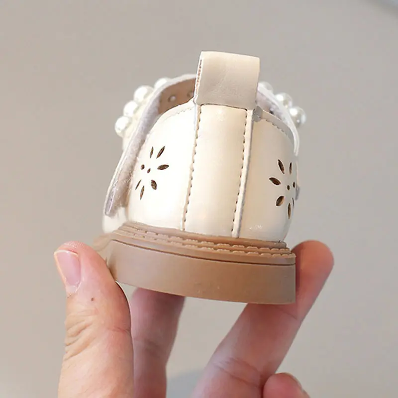 Elegant Kids Dress Shoes with Pearl 2024 Lightweight Anti-slippery Little Girl Leather Butterfly Shoes Bridesmaid Shoes H06096