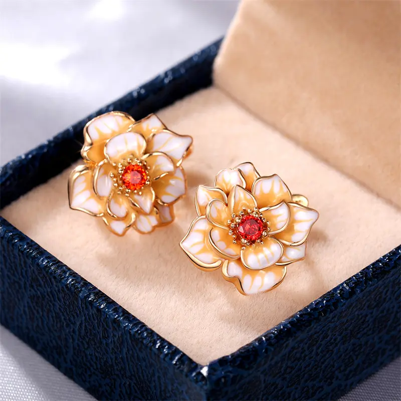Huitan Temperament Gold Color Flower Hoop Earrings for Lady Inlaid Bright CZ Fashion Luxury Women's Ear Accessories 2022 Jewelry