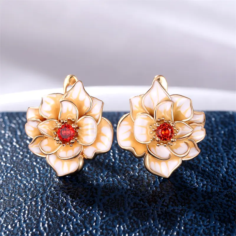 Huitan Temperament Gold Color Flower Hoop Earrings for Lady Inlaid Bright CZ Fashion Luxury Women's Ear Accessories 2022 Jewelry