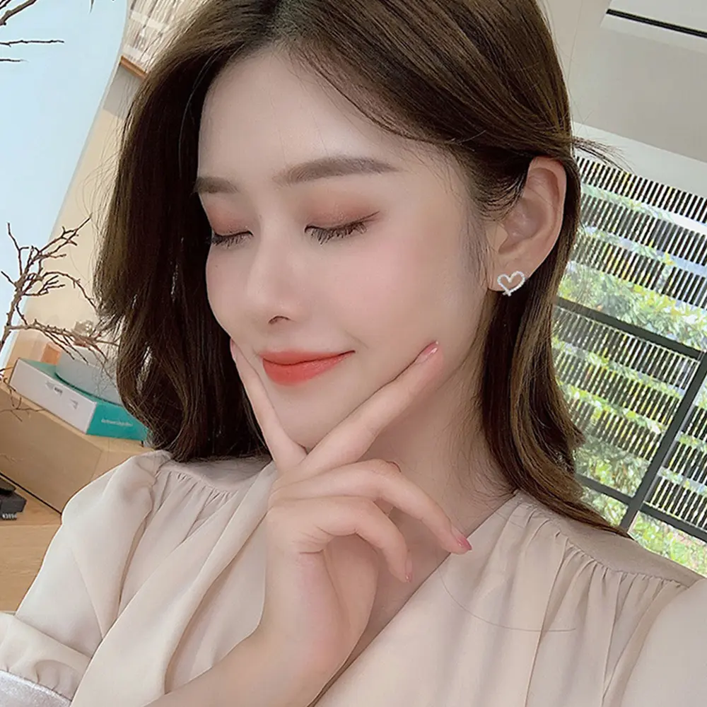 Huitan Chic Silver Color Heart Love Stud Earrings for Women Inlaid Crystal CZ Stone Delicate Female Accessories Fashion Jewelry