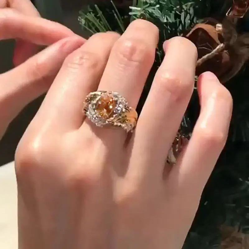 Huitan Champagne Cubic Zirconia Women Rings for Wedding Gorgeous Gold Color Rings Engagement Party Luxury Trendy Female Jewelry