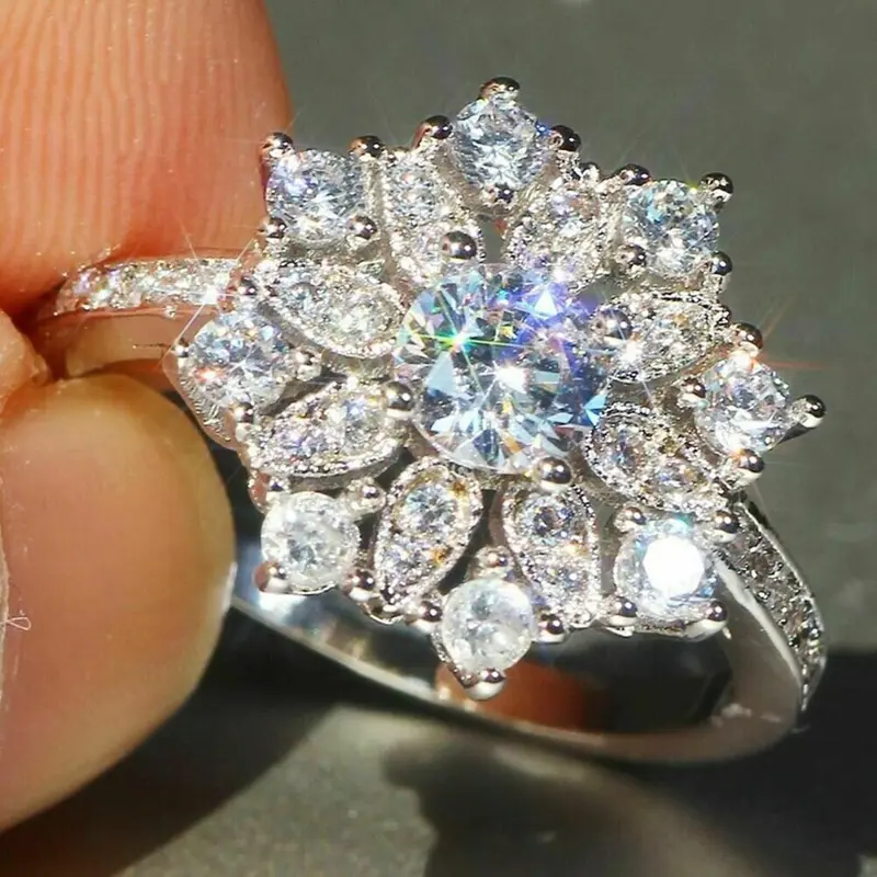 Huitan Sparkling Flower-shaped Crystal Cubic Zirconia Rings for Women Aesthetic Female Accessories Wedding Party Trendy Jewelry