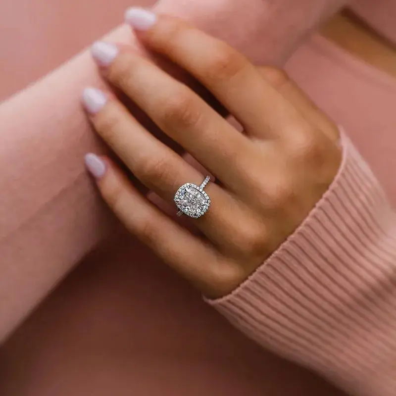 Huitan Elegant Women Rings Crystal Cubic Zirconia Luxury Wedding Engagement Band Accessories Lady Fashion Jewelry Drop Shipping