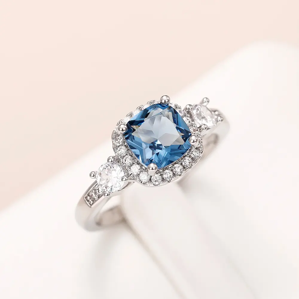 Huitan Temperament Blue Cubic Zirconia Rings for Women Special-interested Engagement Wedding Bands Accessory New Trendy Jewelry