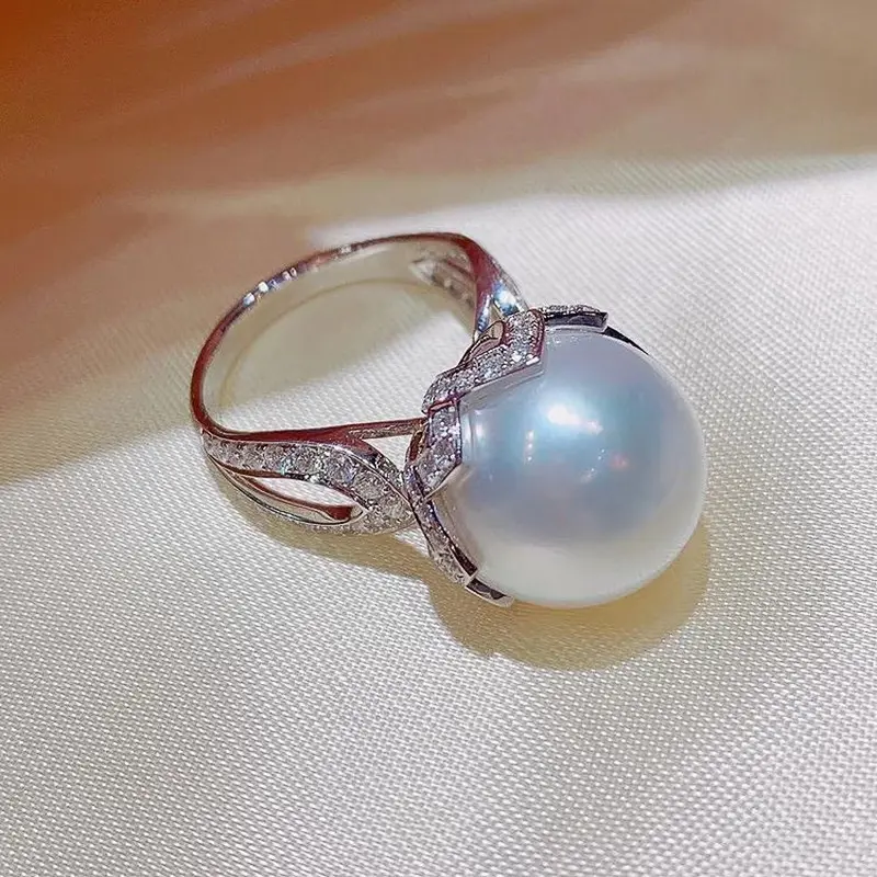 Huitan Luxury Imitation Pearl Rings for Women Brilliant CZ Silver Color Temperament Elegant Female Accessories Wedding Jewelry