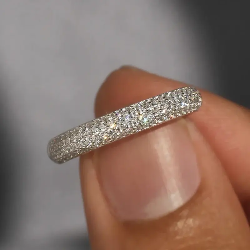 Huitan Exquisite Women Rings Luxury Silver Color Wedding Band Accessories Round Cubic Zirconia Simple and Elegant Lady Jewelry