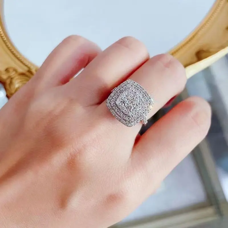 Huitan Luxury Women Wedding Rings Full Brilliant Crystal Cubic Zirconia Silver Color Female Rings for Party Statement Jewelry