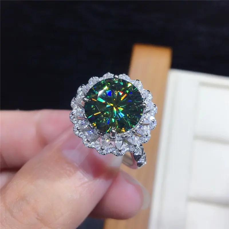 Huitan Big Round Green Cubic Zirconia Finger Ring for Women Brilliant Accessories Vintage Ring Retro Party Luxury Jewelry 2022