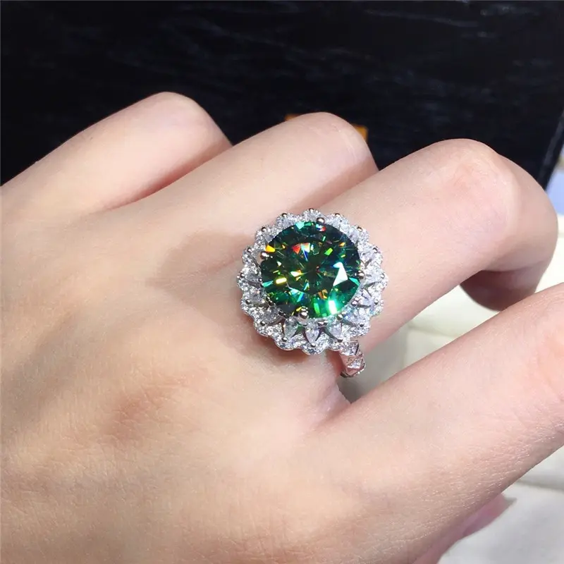 Huitan Big Round Green Cubic Zirconia Finger Ring for Women Brilliant Accessories Vintage Ring Retro Party Luxury Jewelry 2022