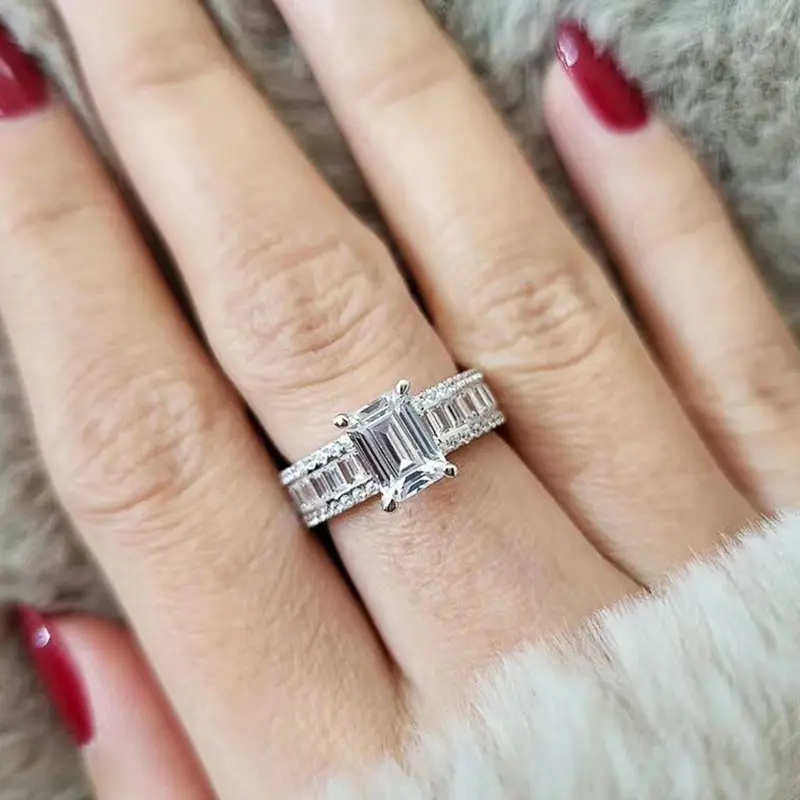 Huitan Crystal Geometric Cubic Zirconia Rings for Women Luxury Wedding Engagement Bands Bridal Accessory Modern Fashion Jewelry