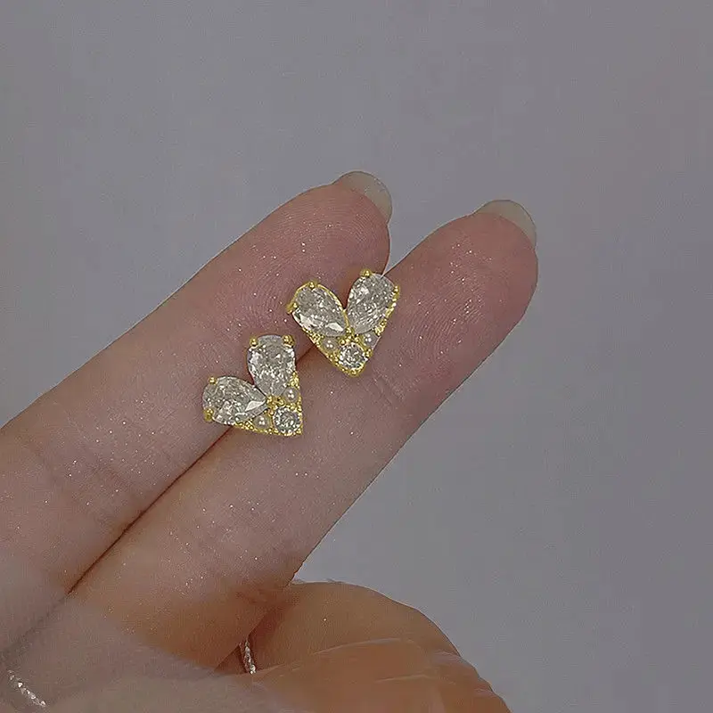 Huitan Exquisite Heart Stud Earrings with Cubic Zirconia Imitation Pearl Korean Fashion Girls Love Earrings Temperament Jewelry