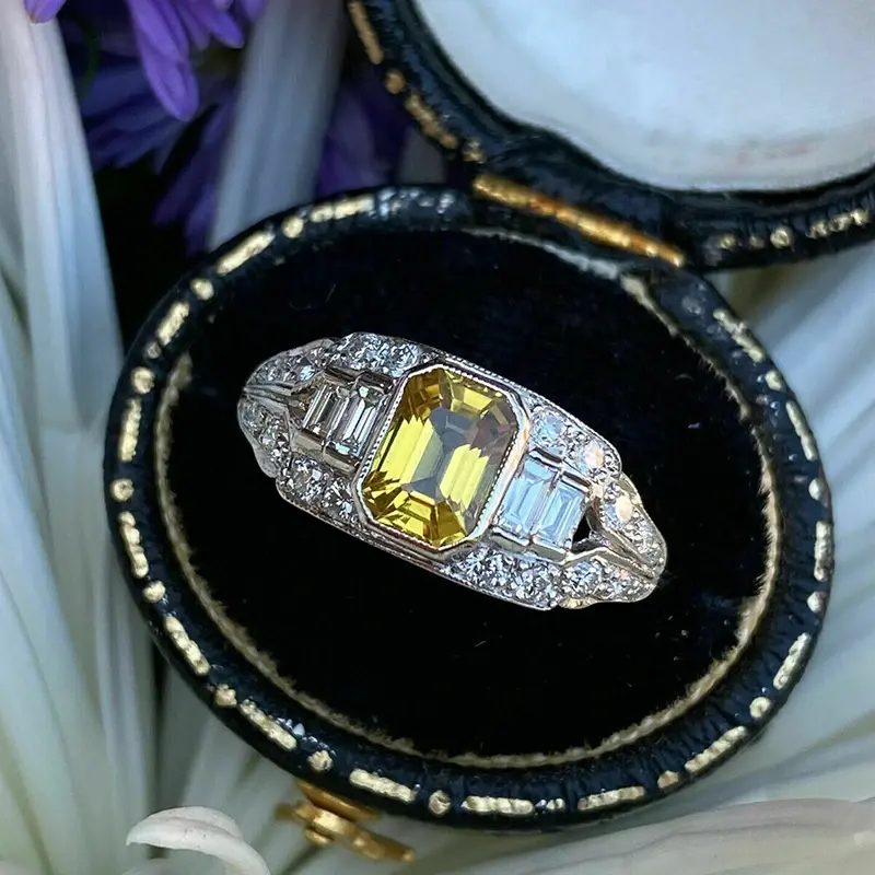 Huitan Gorgeous Geometric Yellow CZ Women Rings Temperament Elegant Lady's Accessories for Wedding Anniversary Party New Jewelry