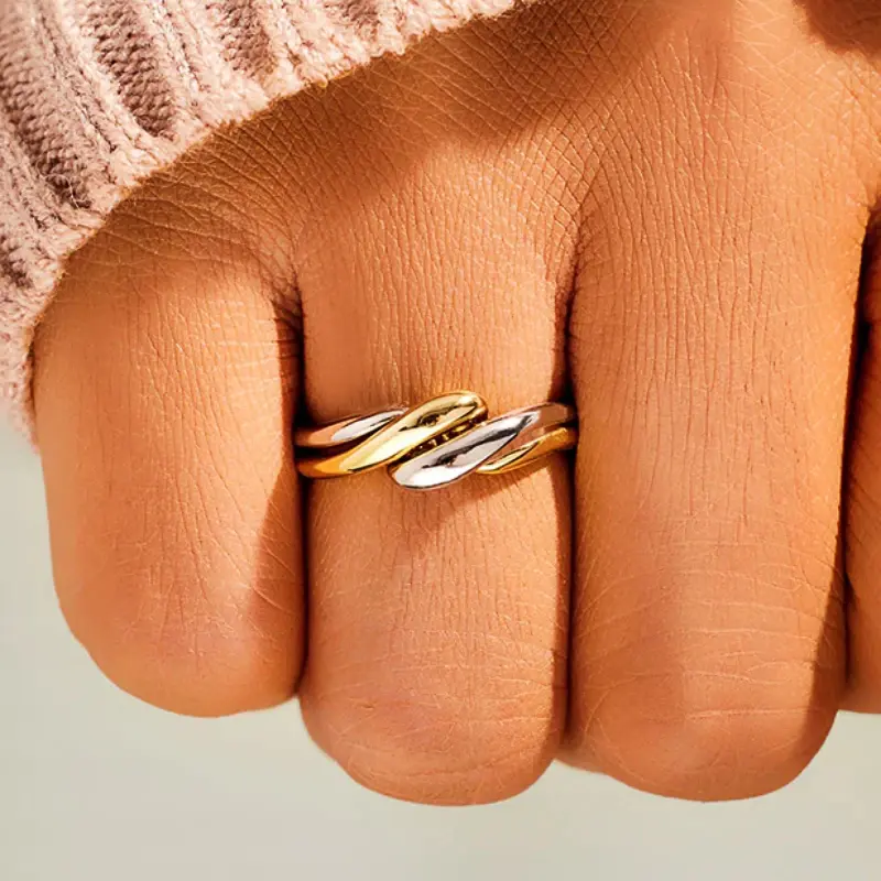 Huitan Novel Two Tone Twisty Women Rings Gold/Silver Color Newly Designed Versatile Finger Jewelry Daily Wear Accessories Gifts