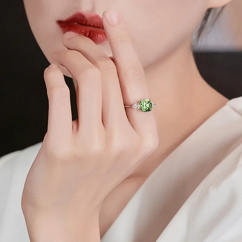 Huitan Light Green Cubic Zirconia Rings for Women Newly Designed Wedding Accessories Temperament Female Rings Fashion Jewelry