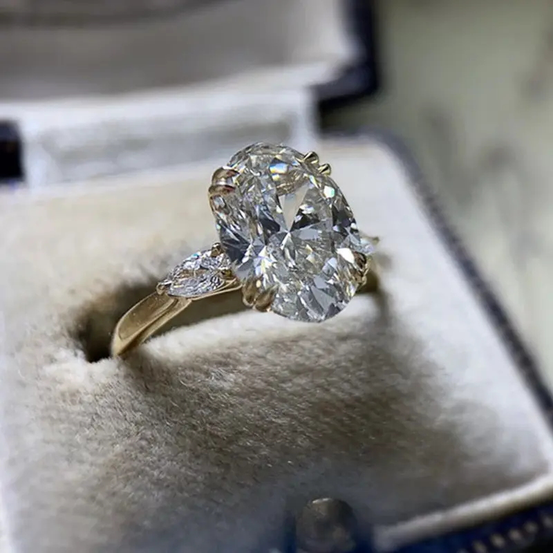 Huitan Classic 4 Claws Cubic Zirconia Ring Luxury Gold Color Wedding Accessories High Quality Simple Versatile Jewelry for Women